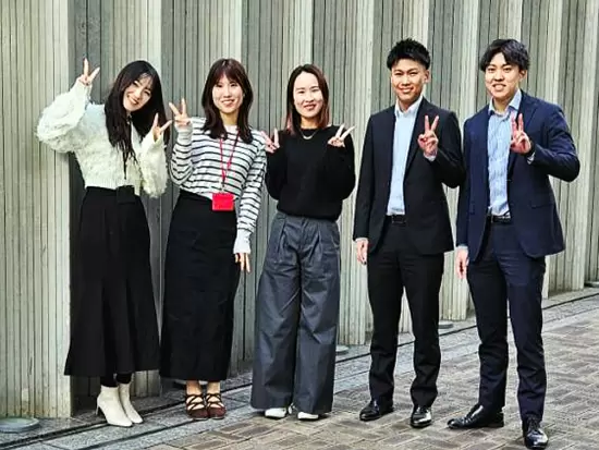 会社全体で仲が良く、風通しの良さと活発なコミュ ニケーションが自慢です