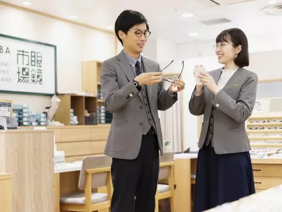 スタッフ間の距離も近く、些細なことでも相談しながら、より良いサービスの提供に努めています。