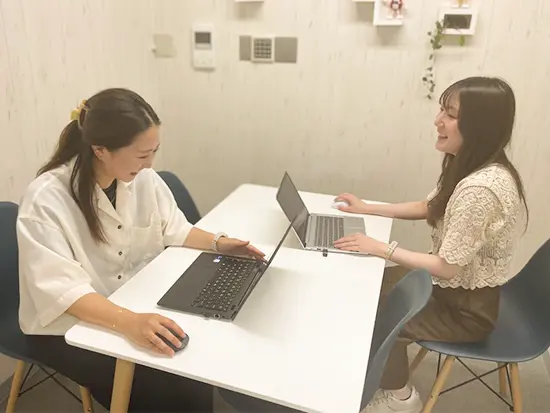 女性社員を中心に活躍中♪ライフイベントに理解があるのも、当社ならではの魅力です。