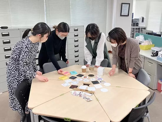 働くママも多数活躍中！社員同士協力しあって働いています！