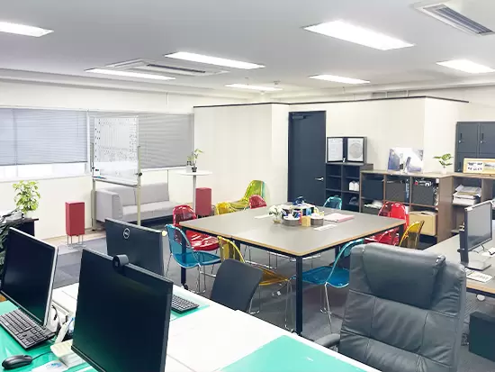 「全社員が力をあわせてお客様の笑顔を作る会社」お客様の住まいに関するお悩みに幅広く応えます。