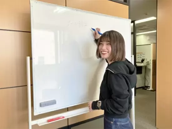 頑張った分、しっかりと正当に評価される会社です。どこでも通用する実力を身につけよう！