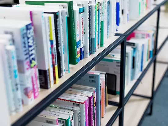 独自のカリキュラムや書籍購入補助など、成長意欲をサポートする制度もしっかり整えています！