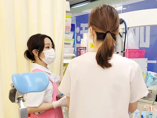 わからないことがあれば、その都度先輩スタッフに相談できる環境です。