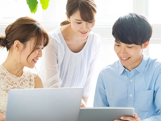 独り立ちまでは約半年～1年ほど。20代～30中心のチームメンバーがあなたの成長をフォローします！