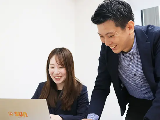 研修制度も充実。配属拠点はもちろん、全国からいろんな先輩のノウハウを学べます。