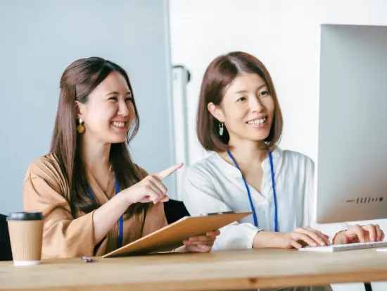 会社全体でスタッフ同士が助け合う社風が根付いているので、質問もしやすい環境です。