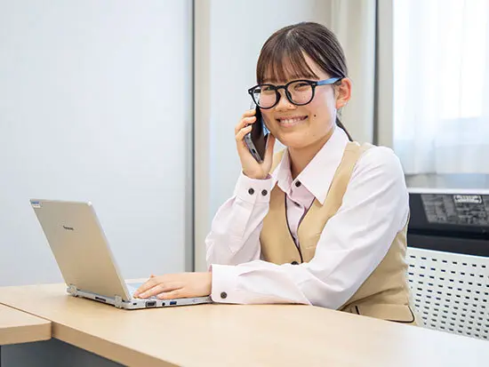 病院事務として患者様の健康に貢献。大きなやりがいを得られるお仕事です♪