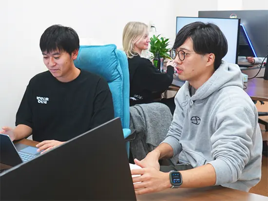 未経験から始めたメンバーも多いので、一緒に成長できるようスキルアップのツボを押さえています。