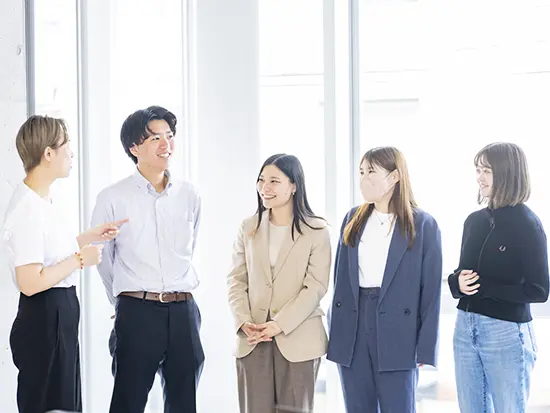 社員全体の約8割が女性であり、若手社員が多く活躍している職場です。