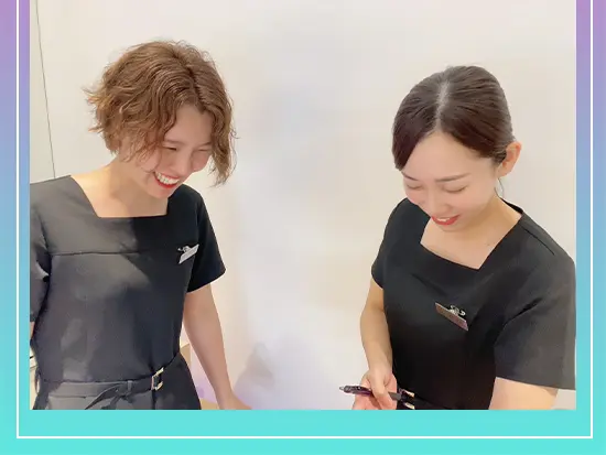 「足して100」が合言葉の当社では、スタッフ同士が常に助け合いながら働きやすい環境を整えています！