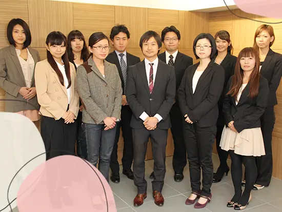 20～40代まで幅広い社員が活躍しています◎