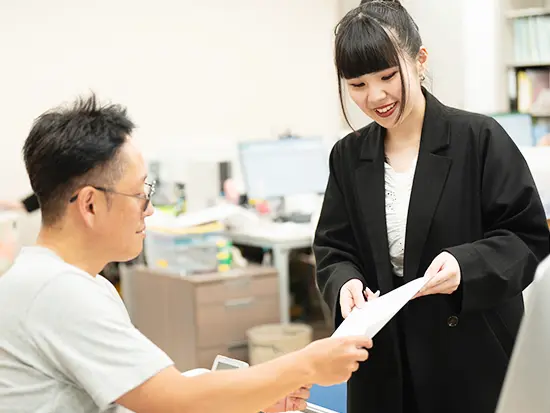 事務デビューの方も歓迎！気軽に話せる環境なので、先輩たちを頼りながら成長いただけます！