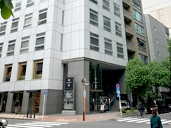 銀座にある事務所で勤務。残業がほとんどないので、帰りにショッピングをすることも可能です◎