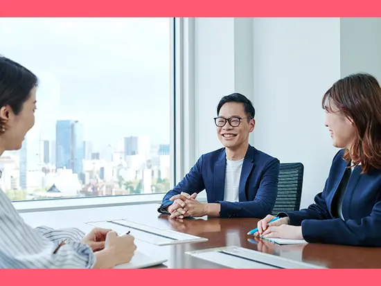 『正しく真面目に生きる人たちの力になりたい』という誠実な仲間たちと、新しいキャリアを築きませんか？