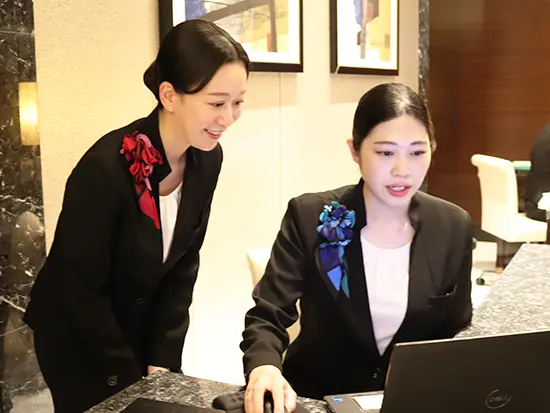 先輩が隣でしっかりサポート。わからないこともすぐに質問がしやすい雰囲気です！