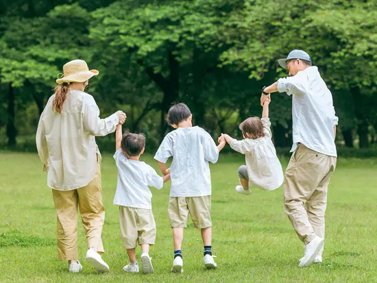 残業はほぼなく、連休を取得して旅行に行く社員も。メリハリをつけることで仕事中はモチベーションがUP！