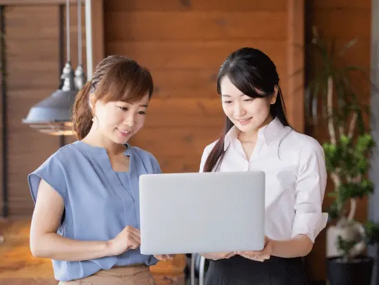 若手エンジニアが多数活躍中。風通しがよく、お互いに質問しやすいです！