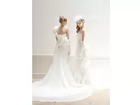 バルセロナの有名ブランド【PRONOVIAS】を含め衣裳のラインナップは、フラッグシップサロンで1000点以上！