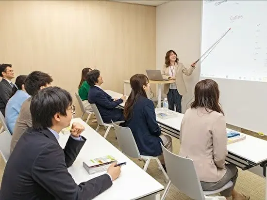 経験の無い職種であったとしても、充実の研修制度でしっかり新しいスタートを切れます！