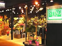 スタイリッシュな店内。地域の色に合わせたお店作りを展開。