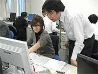 年齢・性別関係無く意見し合えるフラットな雰囲気が自慢です！