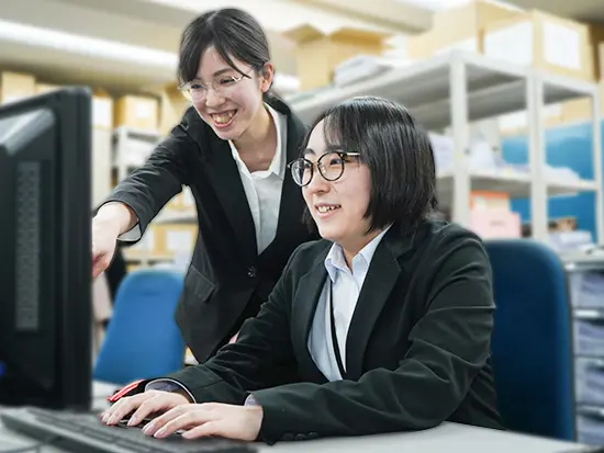 創業80年以上の安定経営！ムリをさせない環境で、周囲と協力しながら長く働ける環境です！