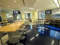 社内にはちょっと一息入れたい！という時に便利なカフェテリアも