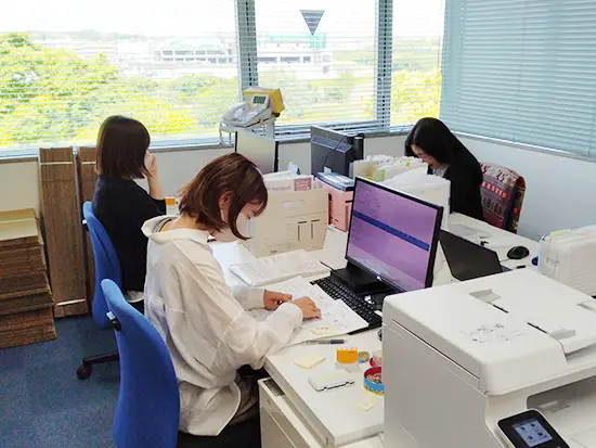 ほとんど毎日定時退社♪子育てにも理解のある風土で、ライフイベントを経ても安心です◎