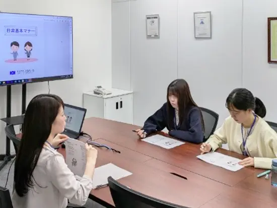 前職はサービス業や販売スタッフ、コールセンターなど幅広い業種から入社しています！