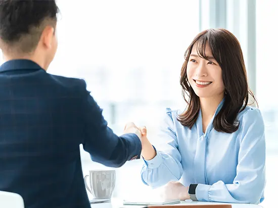 40代・50代の転職に特化し、創業35年の実績と基盤のある転職サポートのプロフェッショナルです