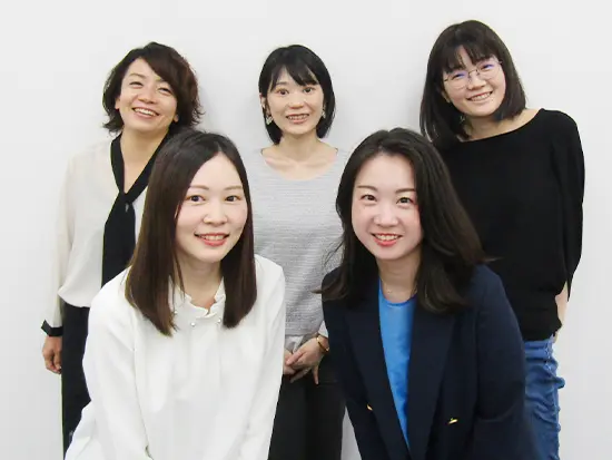 家庭と両立しながら長く働ける環境が整っており、女性管理職は35.7%です！