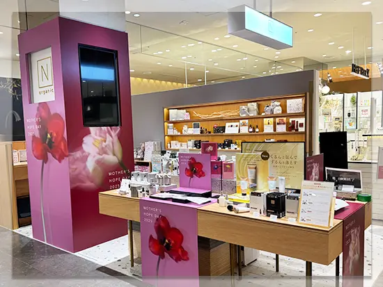プロモーションディスプレイは元より、新しい店舗展開の提案も行っております。