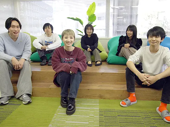 3人1組のチームでお仕事を進めるので、未経験の方もご安心ください♪
