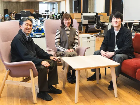意見を伝えやすい少人数チームで風通し良く働いています！