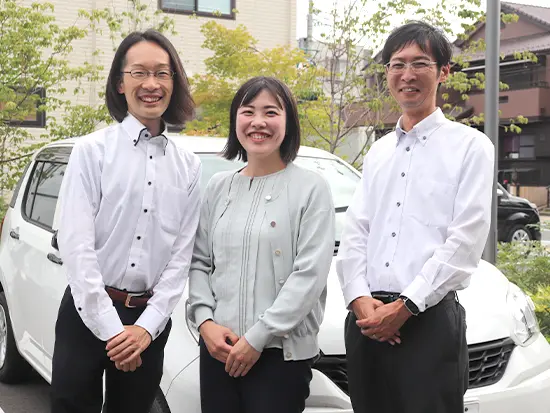 年3回の長期休暇あり・賞与年2回・各種手当ありなど、待遇・制度もバッチリ整っています！