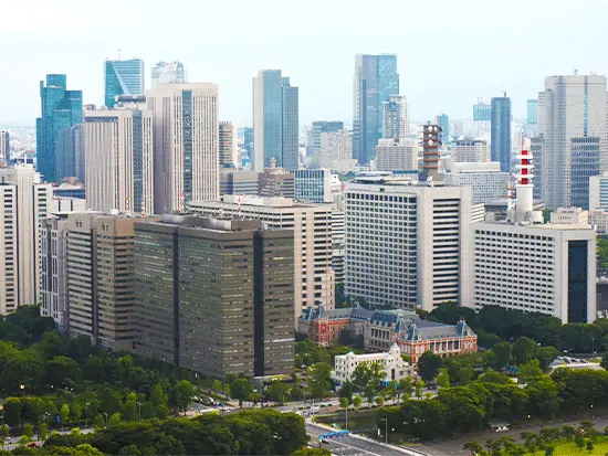 全国9拠点での試験会場をご用意（省庁による）。ご自宅から近い場所で受験していただけます。