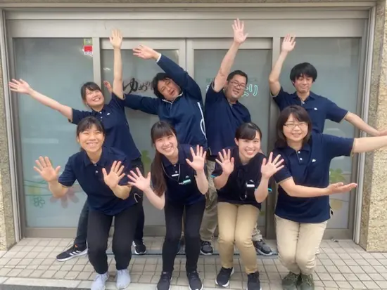フラットな関係性で良好な職場環境です。優しく頼もしい先輩たちばかりなので、安心してくださいね。