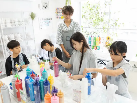 浅草で気軽にアートに触れられる空間を提供