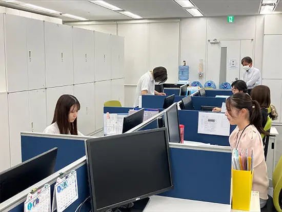 住宅・保育・介護優遇や社食あり。福利厚生が充実しており定着率◎