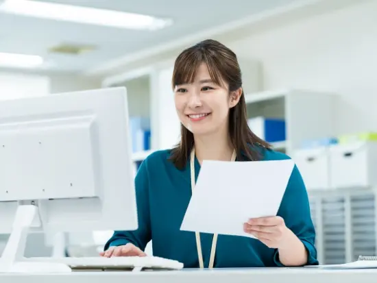 事務や業界の経験は不要。仕事は一から教えますので心配はありません。