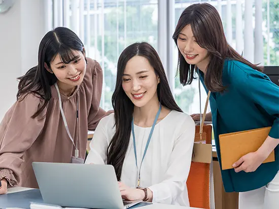 挑戦する人を未来へ導くようサポートします