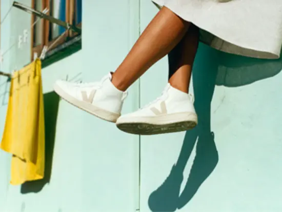 今人気を集めるフランスのスニーカーブラン ド「VEJA」を始め、インポートブランドを取 り扱っています