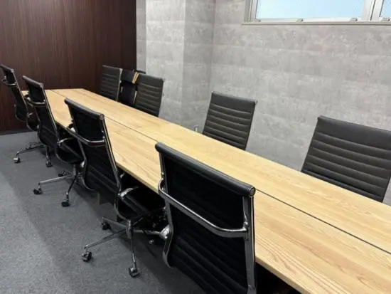 オフィス内はキッチリ整理して働いてて心地の良い環境です。