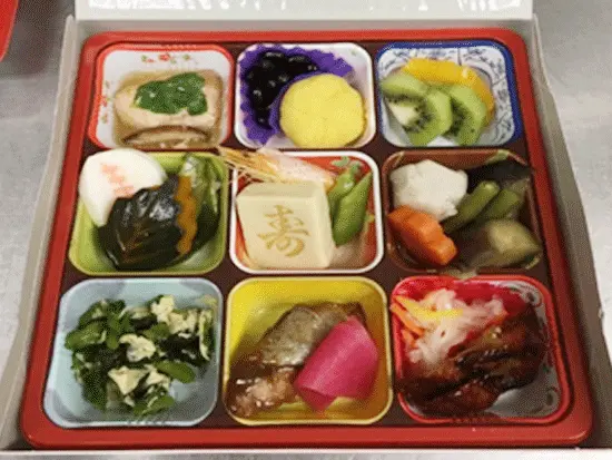 調理を楽しみながら、利用者様の暮らしや生活を支えられるやりがいを得られます◎