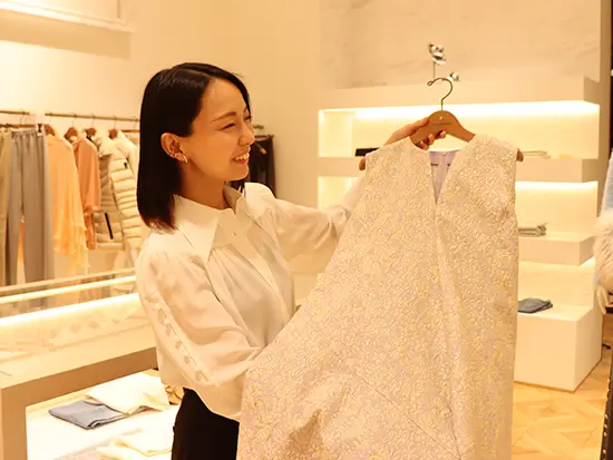30～50代のお客様が中心。落ち着いた上質な接客を学べます。