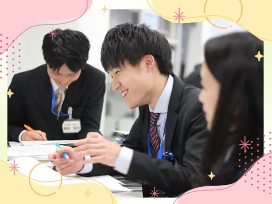 新入社員研修の１コマ。中途採用がほとんどですが、同期の絆もバッチリ(^^)/