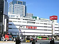新しいオフィスは通勤にも便利！帰りの楽しみが増えました！