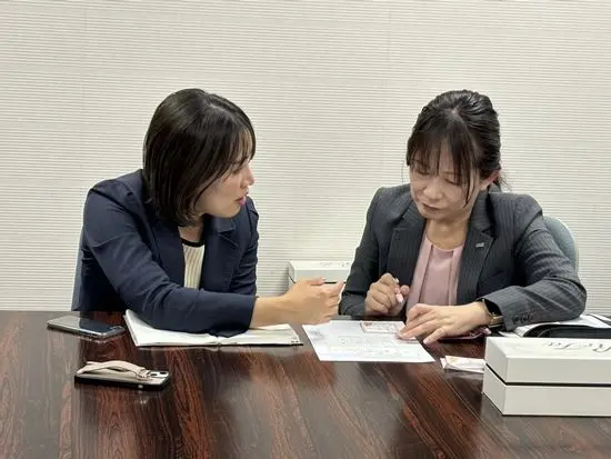 同行研修や座学研修で補聴器の知識をイチから学べます