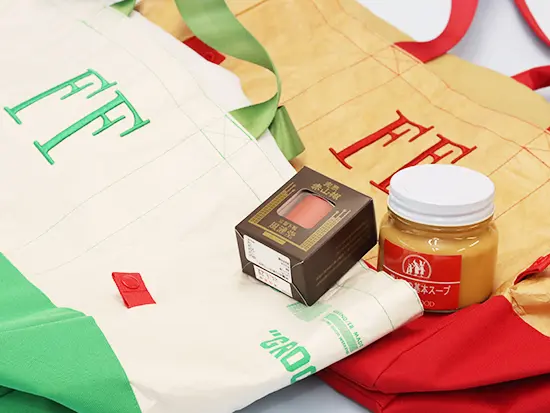 《オリジナルのエコバッグも展開中！》食品を含め、オリジナル商品をお得に買える社割あり◎